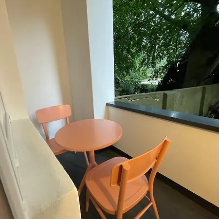 Central•balcony•messe•uniklinik Perfect For 2 *